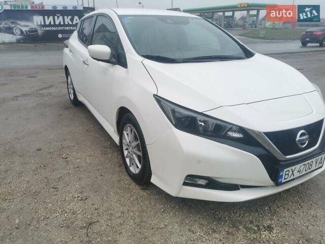 Белый Ниссан Лиф, объемом двигателя 0 л и пробегом 138 тыс. км за 11600 $, фото 5 на Automoto.ua