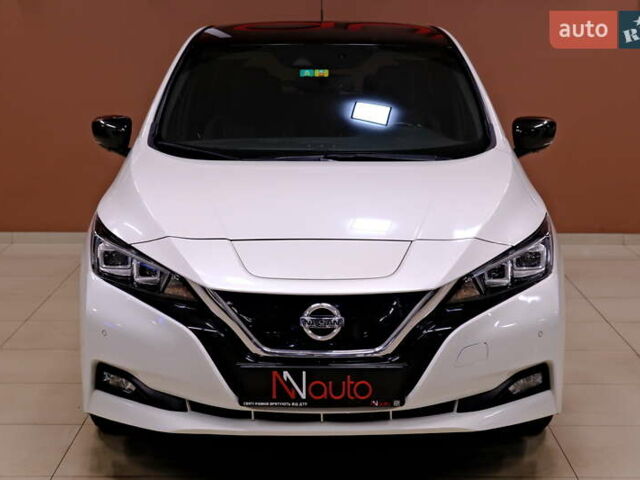 Белый Ниссан Лиф, объемом двигателя 0 л и пробегом 121 тыс. км за 14900 $, фото 1 на Automoto.ua