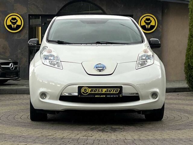 Білий Ніссан Ліф, об'ємом двигуна 0 л та пробігом 107 тис. км за 7700 $, фото 1 на Automoto.ua