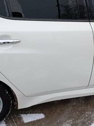 Белый Ниссан Лиф, объемом двигателя 0 л и пробегом 43 тыс. км за 16700 $, фото 2 на Automoto.ua