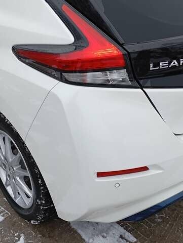 Белый Ниссан Лиф, объемом двигателя 0 л и пробегом 43 тыс. км за 16700 $, фото 16 на Automoto.ua