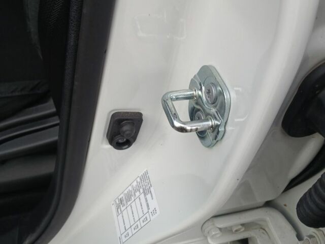 Білий Ніссан Ліф, об'ємом двигуна 0 л та пробігом 20 тис. км за 9200 $, фото 12 на Automoto.ua