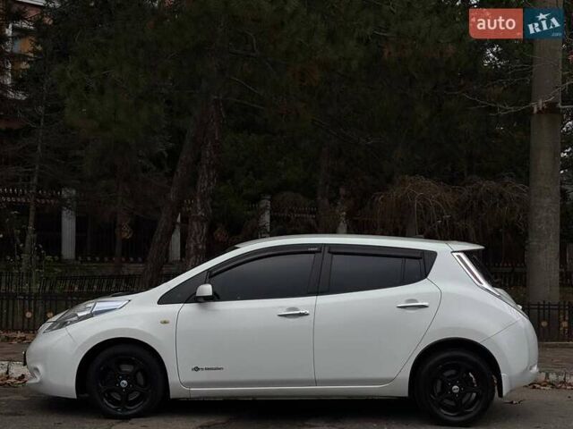 Белый Ниссан Лиф, объемом двигателя 0 л и пробегом 138 тыс. км за 6799 $, фото 7 на Automoto.ua