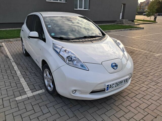 Белый Ниссан Лиф, объемом двигателя 0 л и пробегом 49 тыс. км за 7500 $, фото 11 на Automoto.ua