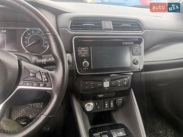 Белый Ниссан Лиф, объемом двигателя 0 л и пробегом 138 тыс. км за 11600 $, фото 8 на Automoto.ua