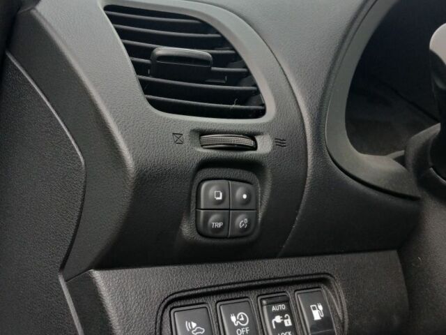 Білий Ніссан Ліф, об'ємом двигуна 0 л та пробігом 20 тис. км за 9200 $, фото 7 на Automoto.ua