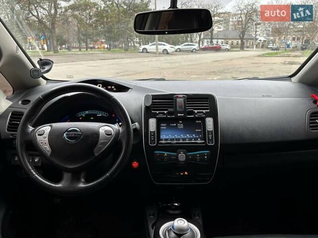 Белый Ниссан Лиф, объемом двигателя 0 л и пробегом 138 тыс. км за 6799 $, фото 8 на Automoto.ua
