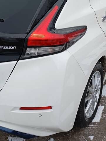 Белый Ниссан Лиф, объемом двигателя 0 л и пробегом 43 тыс. км за 16700 $, фото 6 на Automoto.ua