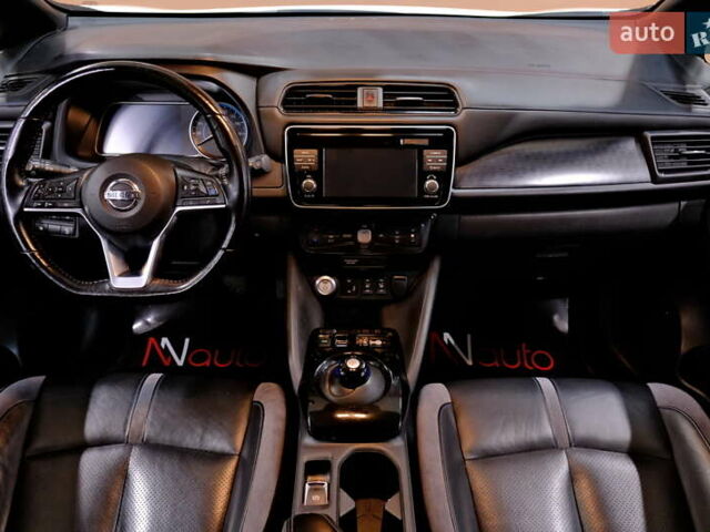 Белый Ниссан Лиф, объемом двигателя 0 л и пробегом 121 тыс. км за 14900 $, фото 48 на Automoto.ua