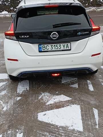 Белый Ниссан Лиф, объемом двигателя 0 л и пробегом 43 тыс. км за 16700 $, фото 19 на Automoto.ua