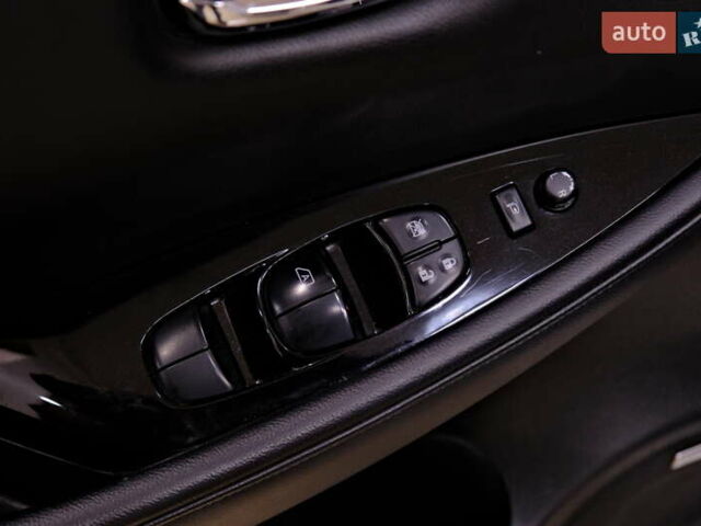 Белый Ниссан Лиф, объемом двигателя 0 л и пробегом 121 тыс. км за 14900 $, фото 19 на Automoto.ua