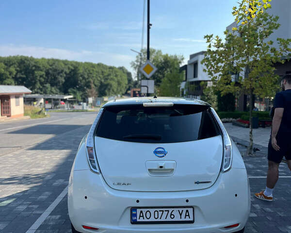 Білий Ніссан Ліф, об'ємом двигуна 0 л та пробігом 96 тис. км за 9500 $, фото 8 на Automoto.ua