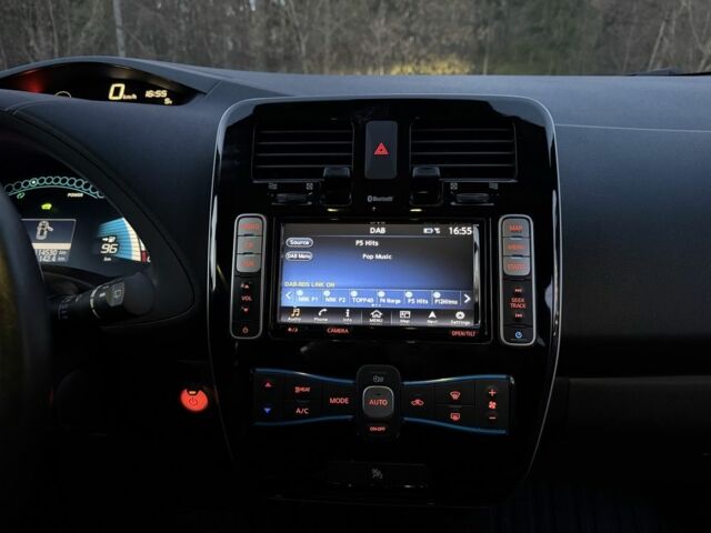 Белый Ниссан Лиф, объемом двигателя 0 л и пробегом 115 тыс. км за 7800 $, фото 11 на Automoto.ua