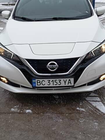 Белый Ниссан Лиф, объемом двигателя 0 л и пробегом 43 тыс. км за 16700 $, фото 17 на Automoto.ua