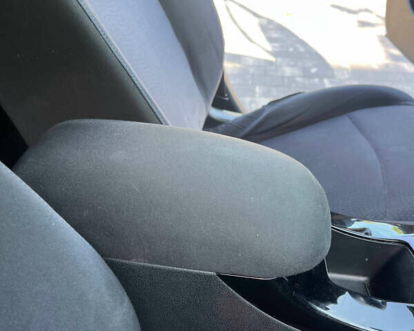 Білий Ніссан Ліф, об'ємом двигуна 0 л та пробігом 96 тис. км за 9500 $, фото 27 на Automoto.ua