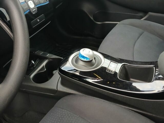 Білий Ніссан Ліф, об'ємом двигуна 0 л та пробігом 20 тис. км за 9200 $, фото 10 на Automoto.ua