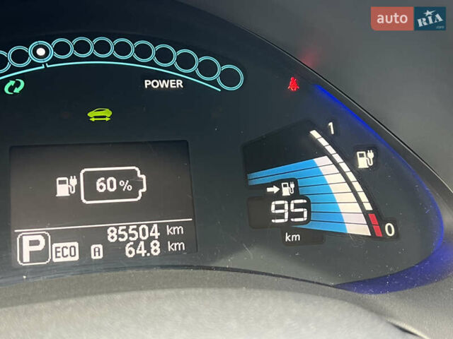Белый Ниссан Лиф, объемом двигателя 0 л и пробегом 89 тыс. км за 8900 $, фото 23 на Automoto.ua