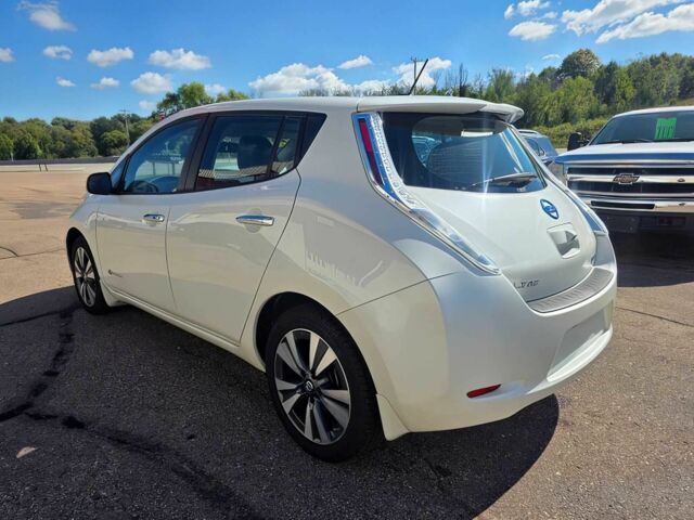 Білий Ніссан Ліф, об'ємом двигуна 0 л та пробігом 69 тис. км за 5480 $, фото 6 на Automoto.ua