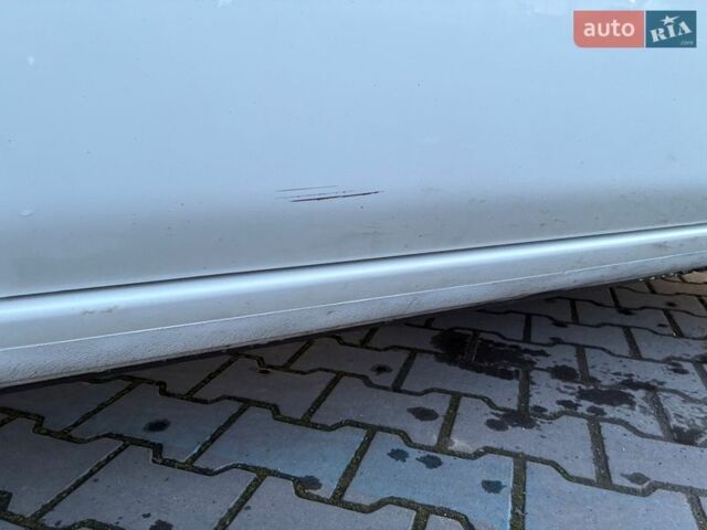 Белый Ниссан Лиф, объемом двигателя 0 л и пробегом 111 тыс. км за 8700 $, фото 8 на Automoto.ua