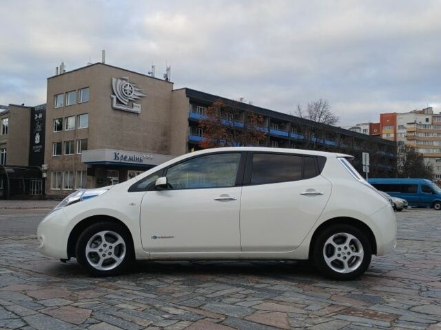 Білий Ніссан Ліф, об'ємом двигуна 0 л та пробігом 20 тис. км за 9200 $, фото 5 на Automoto.ua