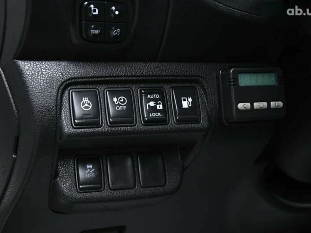 Белый Ниссан Лиф, объемом двигателя 0 л и пробегом 177 тыс. км за 6700 $, фото 14 на Automoto.ua