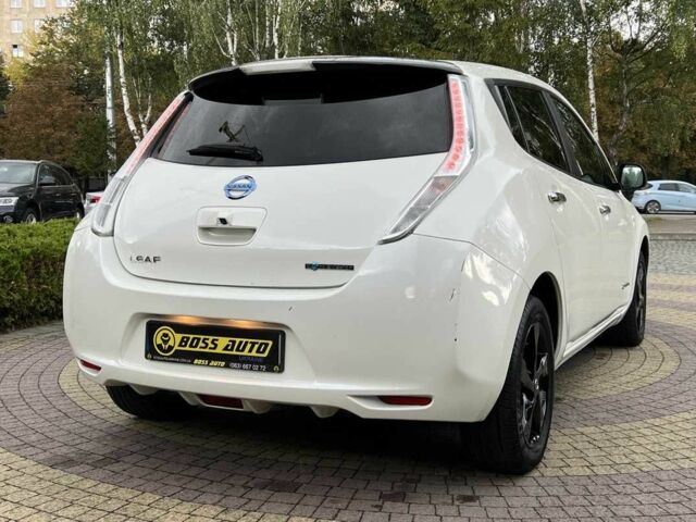 Білий Ніссан Ліф, об'ємом двигуна 0 л та пробігом 107 тис. км за 7700 $, фото 6 на Automoto.ua