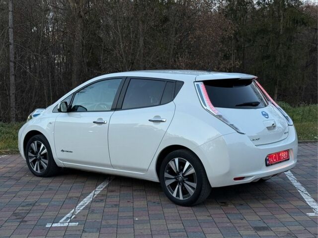 Белый Ниссан Лиф, объемом двигателя 0 л и пробегом 115 тыс. км за 7800 $, фото 2 на Automoto.ua