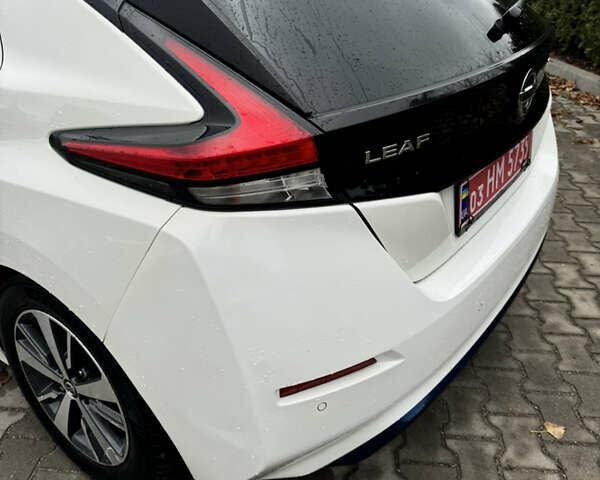 Белый Ниссан Лиф, объемом двигателя 0 л и пробегом 116 тыс. км за 11800 $, фото 40 на Automoto.ua