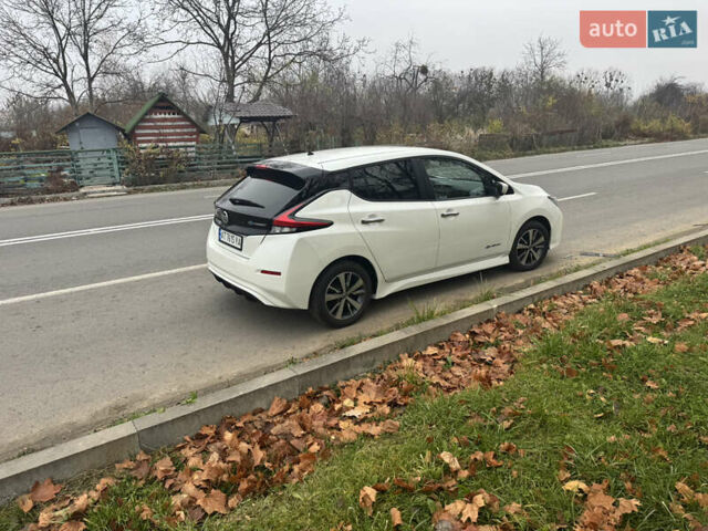 Белый Ниссан Лиф, объемом двигателя 0 л и пробегом 128 тыс. км за 10300 $, фото 8 на Automoto.ua