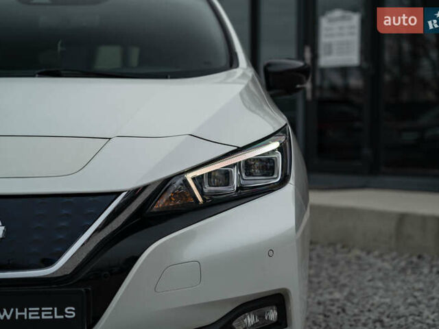 Белый Ниссан Лиф, объемом двигателя 0 л и пробегом 109 тыс. км за 14200 $, фото 13 на Automoto.ua