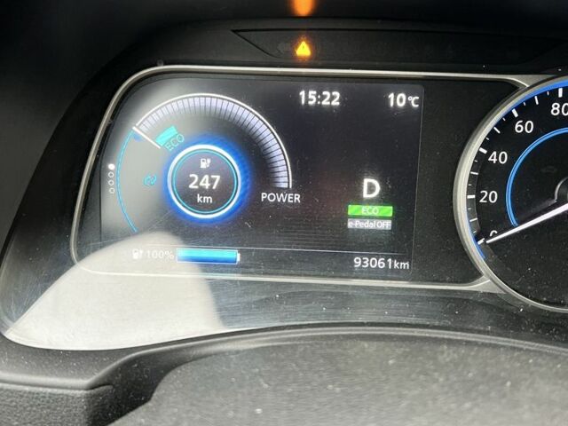 Белый Ниссан Лиф, объемом двигателя 0 л и пробегом 93 тыс. км за 12900 $, фото 6 на Automoto.ua