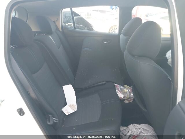 Белый Ниссан Лиф, объемом двигателя 0 л и пробегом 84 тыс. км за 7700 $, фото 9 на Automoto.ua