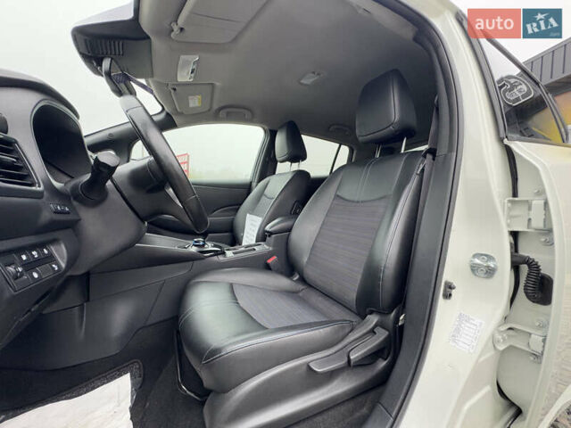 Белый Ниссан Лиф, объемом двигателя 0 л и пробегом 157 тыс. км за 11700 $, фото 50 на Automoto.ua