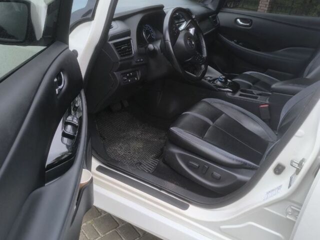 Белый Ниссан Лиф, объемом двигателя 0 л и пробегом 101 тыс. км за 12800 $, фото 9 на Automoto.ua