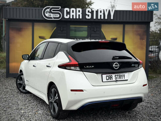 Белый Ниссан Лиф, объемом двигателя 0 л и пробегом 157 тыс. км за 11700 $, фото 17 на Automoto.ua