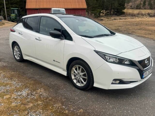 Белый Ниссан Лиф, объемом двигателя 0 л и пробегом 111 тыс. км за 9700 $, фото 1 на Automoto.ua