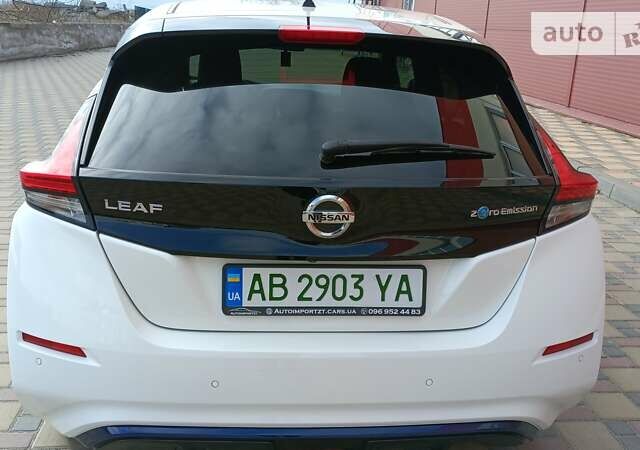 Белый Ниссан Лиф, объемом двигателя 0 л и пробегом 75 тыс. км за 11999 $, фото 6 на Automoto.ua