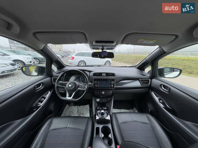 Белый Ниссан Лиф, объемом двигателя 0 л и пробегом 157 тыс. км за 11700 $, фото 37 на Automoto.ua