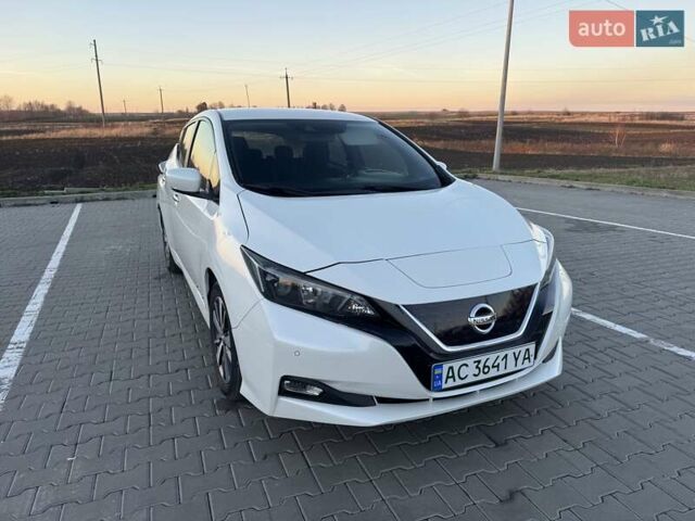 Білий Ніссан Ліф, об'ємом двигуна 0 л та пробігом 135 тис. км за 10900 $, фото 14 на Automoto.ua