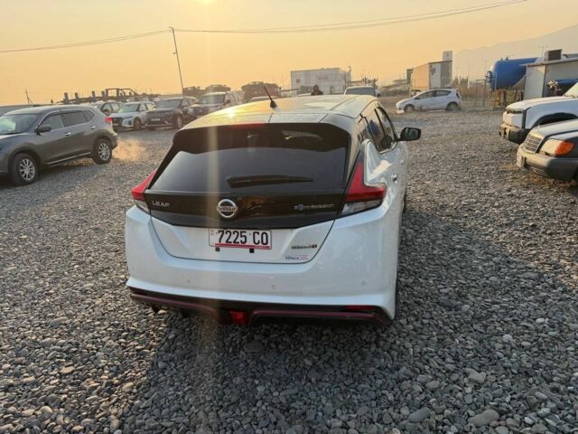 Белый Ниссан Лиф, объемом двигателя 0 л и пробегом 33 тыс. км за 16400 $, фото 7 на Automoto.ua