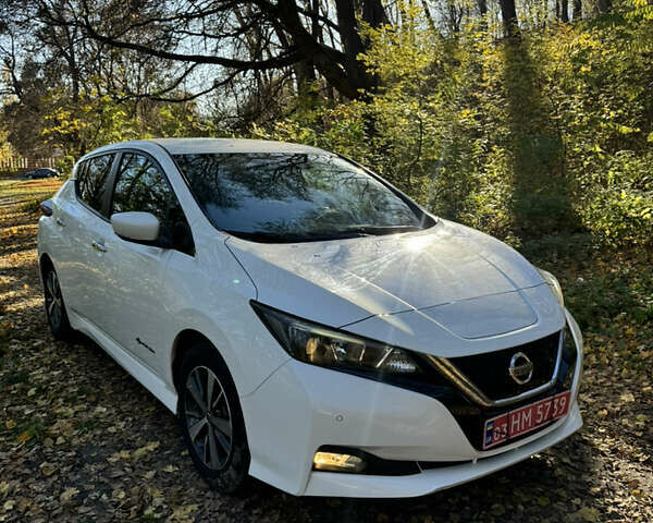 Белый Ниссан Лиф, объемом двигателя 0 л и пробегом 116 тыс. км за 11800 $, фото 55 на Automoto.ua