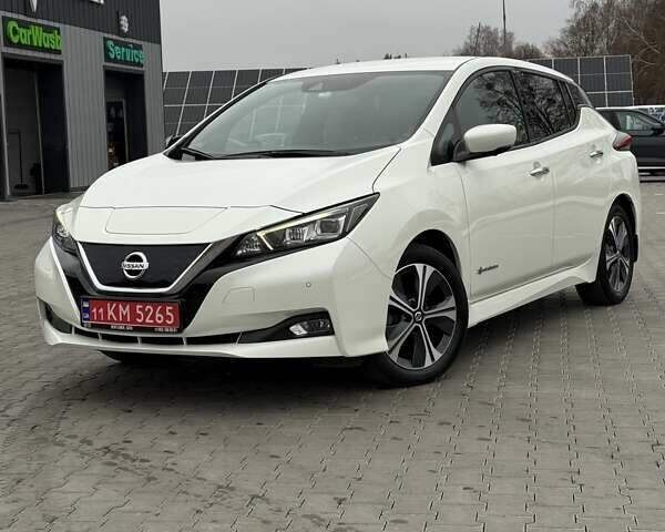 Белый Ниссан Лиф, объемом двигателя 0 л и пробегом 92 тыс. км за 12500 $, фото 10 на Automoto.ua