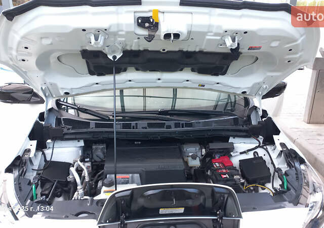 Белый Ниссан Лиф, объемом двигателя 0 л и пробегом 82 тыс. км за 15600 $, фото 25 на Automoto.ua