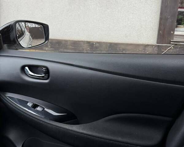 Білий Ніссан Ліф, об'ємом двигуна 0 л та пробігом 105 тис. км за 11700 $, фото 1 на Automoto.ua