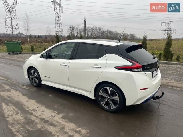 Белый Ниссан Лиф, объемом двигателя 0 л и пробегом 108 тыс. км за 12700 $, фото 10 на Automoto.ua