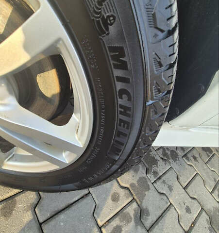 Білий Ніссан Ліф, об'ємом двигуна 0 л та пробігом 192 тис. км за 10800 $, фото 19 на Automoto.ua