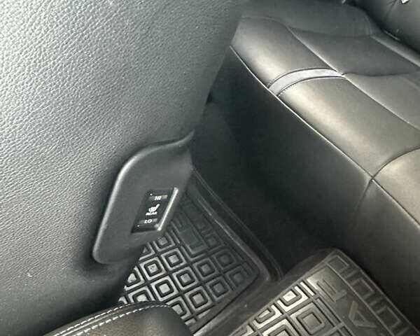 Белый Ниссан Лиф, объемом двигателя 0 л и пробегом 52 тыс. км за 15500 $, фото 24 на Automoto.ua