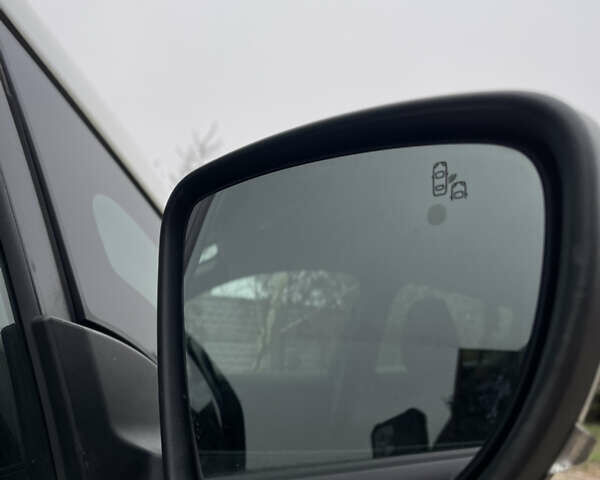 Белый Ниссан Лиф, объемом двигателя 0 л и пробегом 51 тыс. км за 12500 $, фото 9 на Automoto.ua