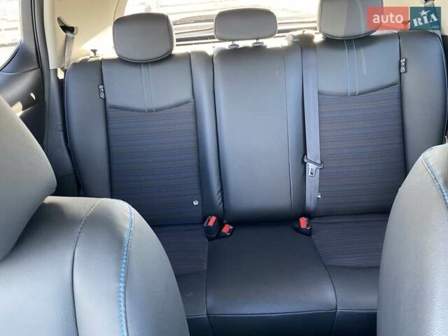 Белый Ниссан Лиф, объемом двигателя 0 л и пробегом 140 тыс. км за 12800 $, фото 22 на Automoto.ua