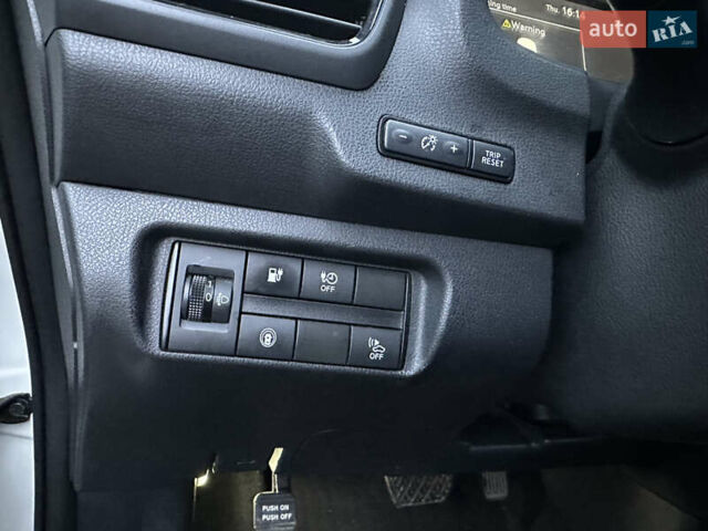 Білий Ніссан Ліф, об'ємом двигуна 0 л та пробігом 181 тис. км за 9800 $, фото 12 на Automoto.ua